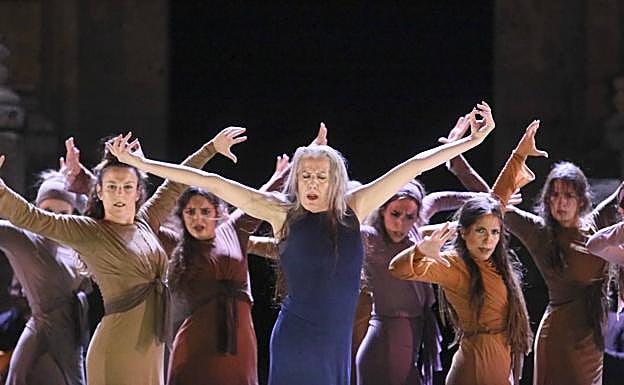 María Pagés y su compañía, en el Teatro Romano. 