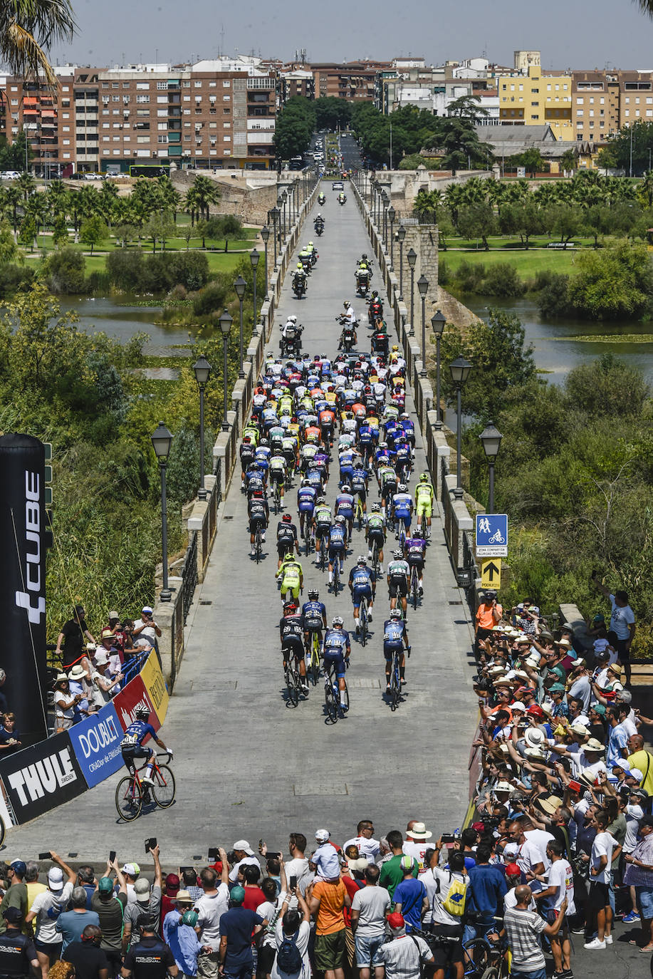 Fotos: La Vuelta a Portugal pasa por Badajoz