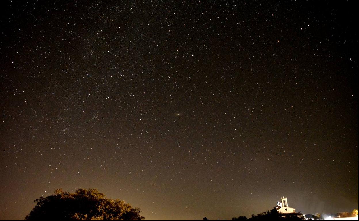 Vuelve la noche de Perseidas en el Santuario de los Remedios