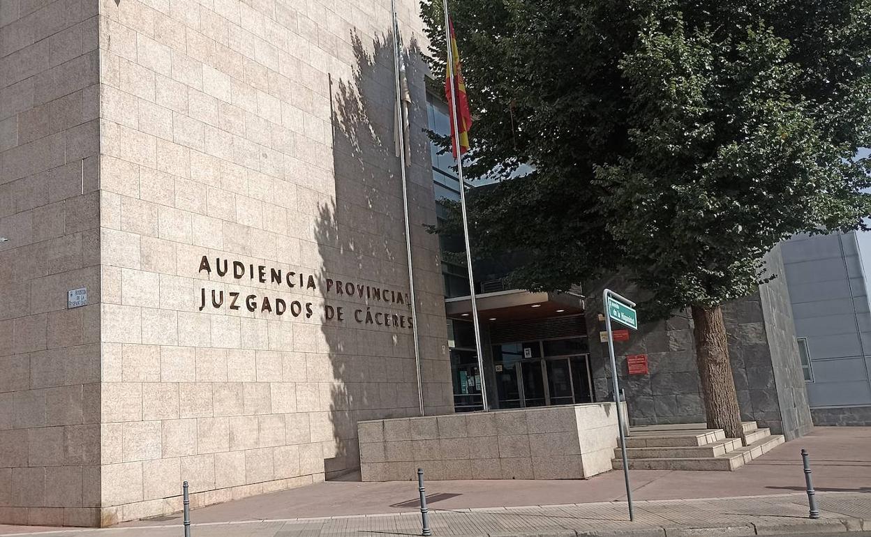 La Audiencia Provincial ha confirmado la condena por un delito continuado de daños. 