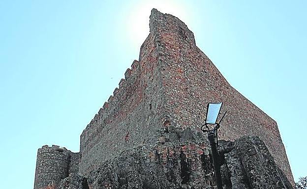 Imponentes. Sus murallas cuentancon refuerzos. 