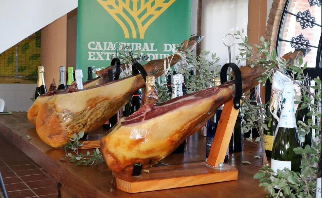 Caja Rural de Extremadura convoca una nueva edición de los Premios Espiga Jamón Ibérico DOP Dehesa de Extremadura