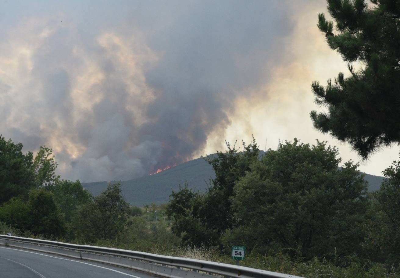 Fotos: El fuego se ceba con la Sierra de Gata