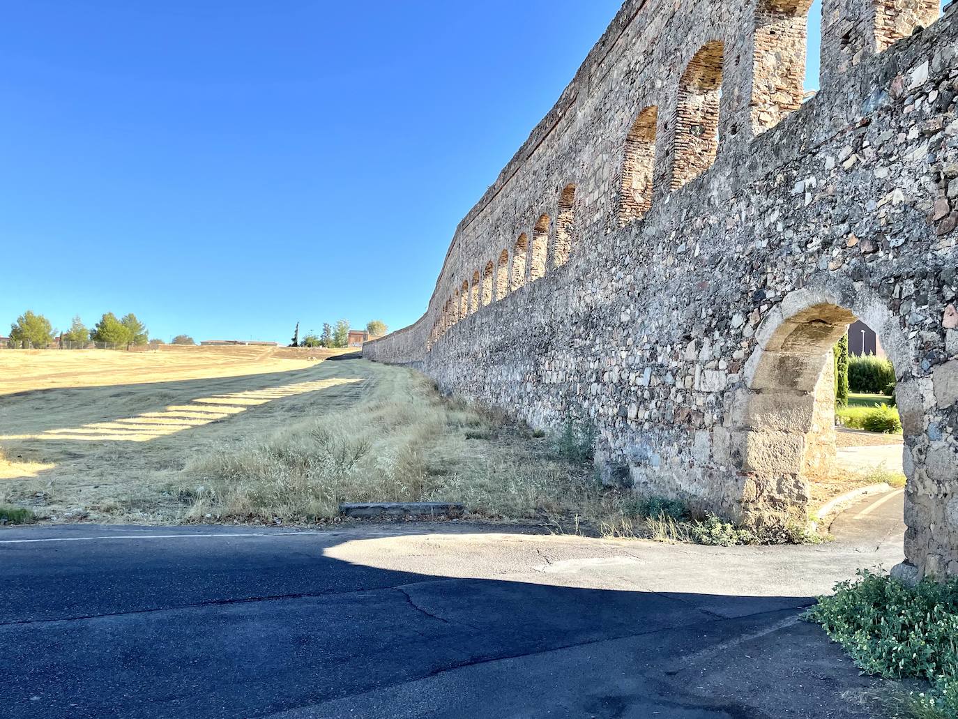 Primera reunión del Gobierno provisional de la II República en 1931. De izquierda a derecha: Miguel Maura, Alejandro Lerroux, Niceto Alcalá Zamora, Fernando de los Ríos, Santiago Casares y Manuel Azaña. En la imagen falta Álvaro de Albornoz y Largo Caballero.