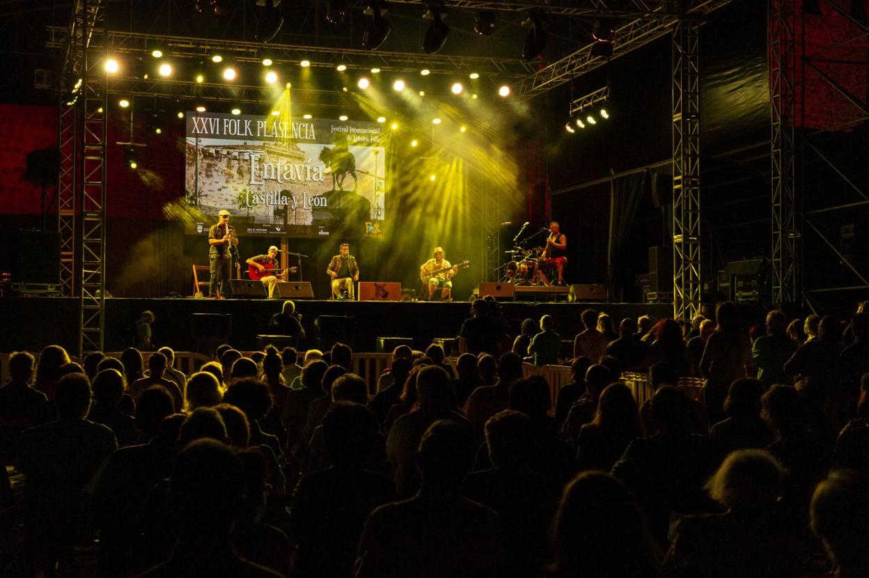 Folk Plasencia vuelve a plena potencia sin restricciones