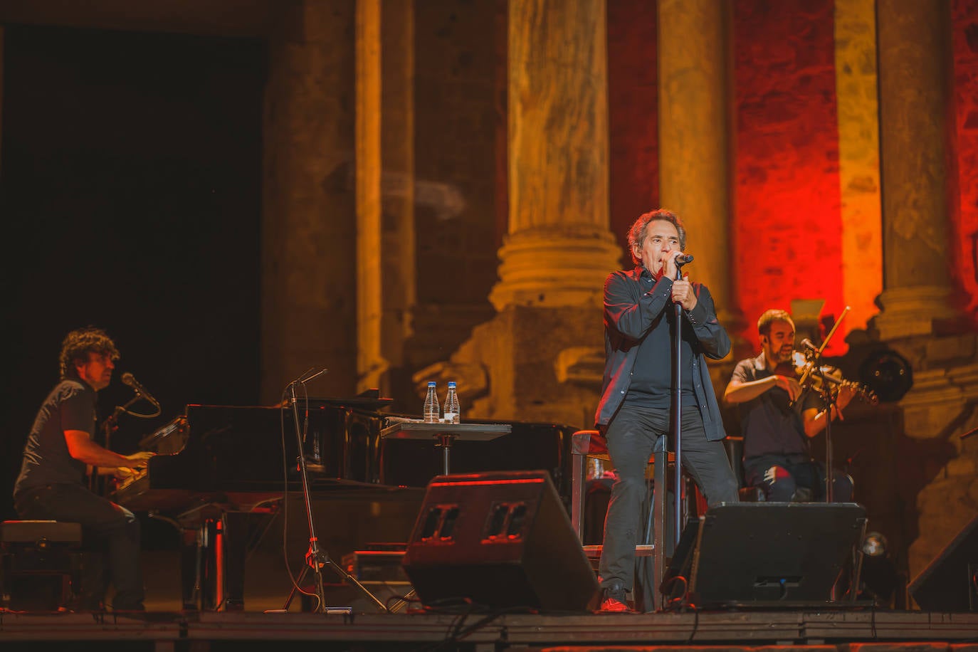 Fotos: El mítico rockero Miguel Ríos hace vibrar el estreno del Stone &amp; Music