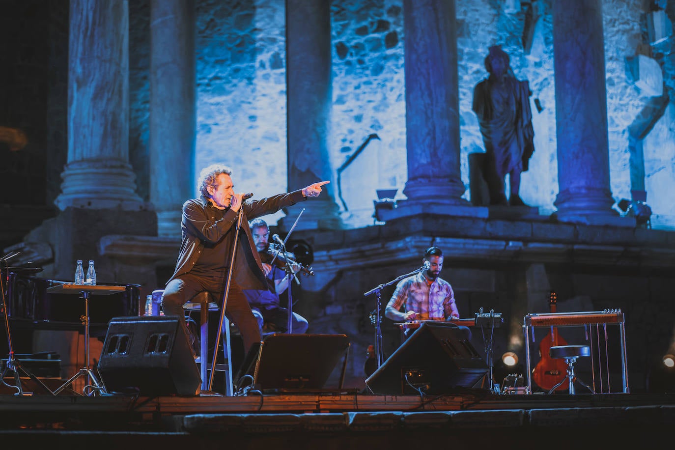 Fotos: El mítico rockero Miguel Ríos hace vibrar el estreno del Stone &amp; Music