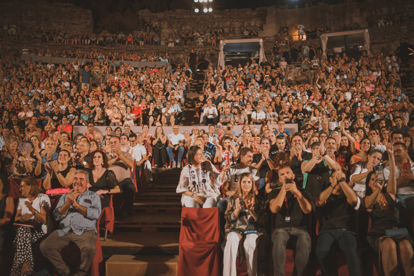 Fotos: El mítico rockero Miguel Ríos hace vibrar el estreno del Stone &amp; Music