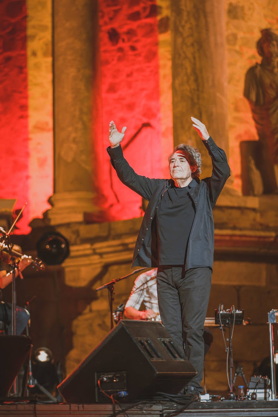 Fotos: El mítico rockero Miguel Ríos hace vibrar el estreno del Stone &amp; Music