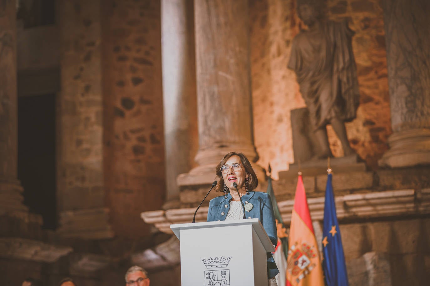 Fotos: Acto de entrega de las Medallas de Extremadura en el Teatro Romano