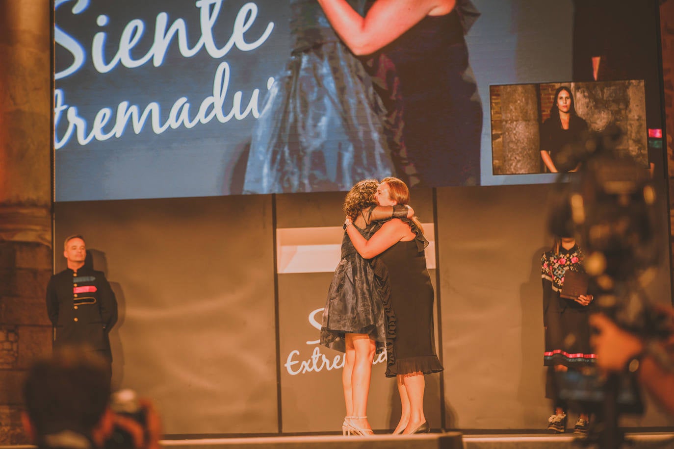 Fotos: Acto de entrega de las Medallas de Extremadura en el Teatro Romano