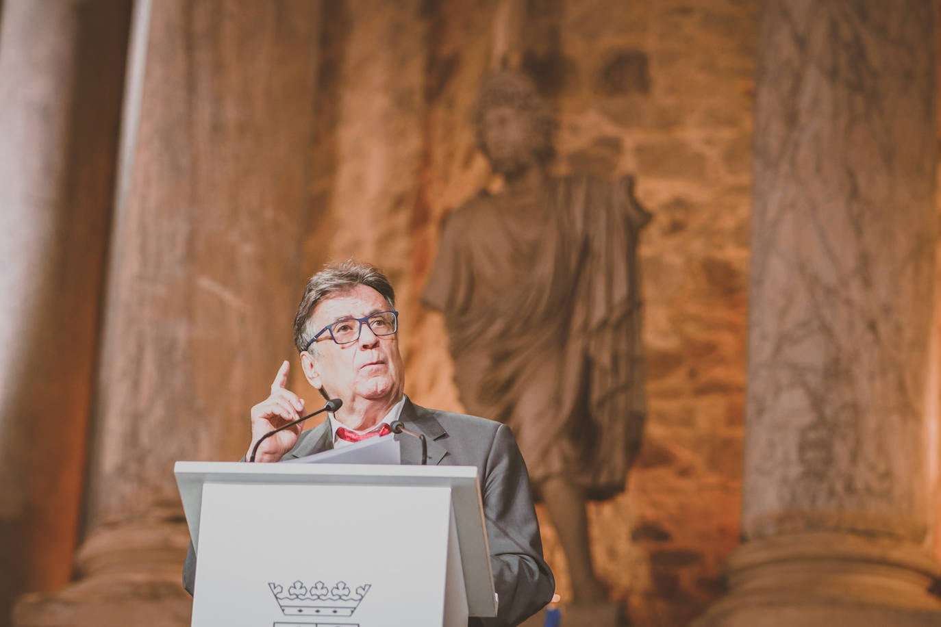 Fotos: Acto de entrega de las Medallas de Extremadura en el Teatro Romano