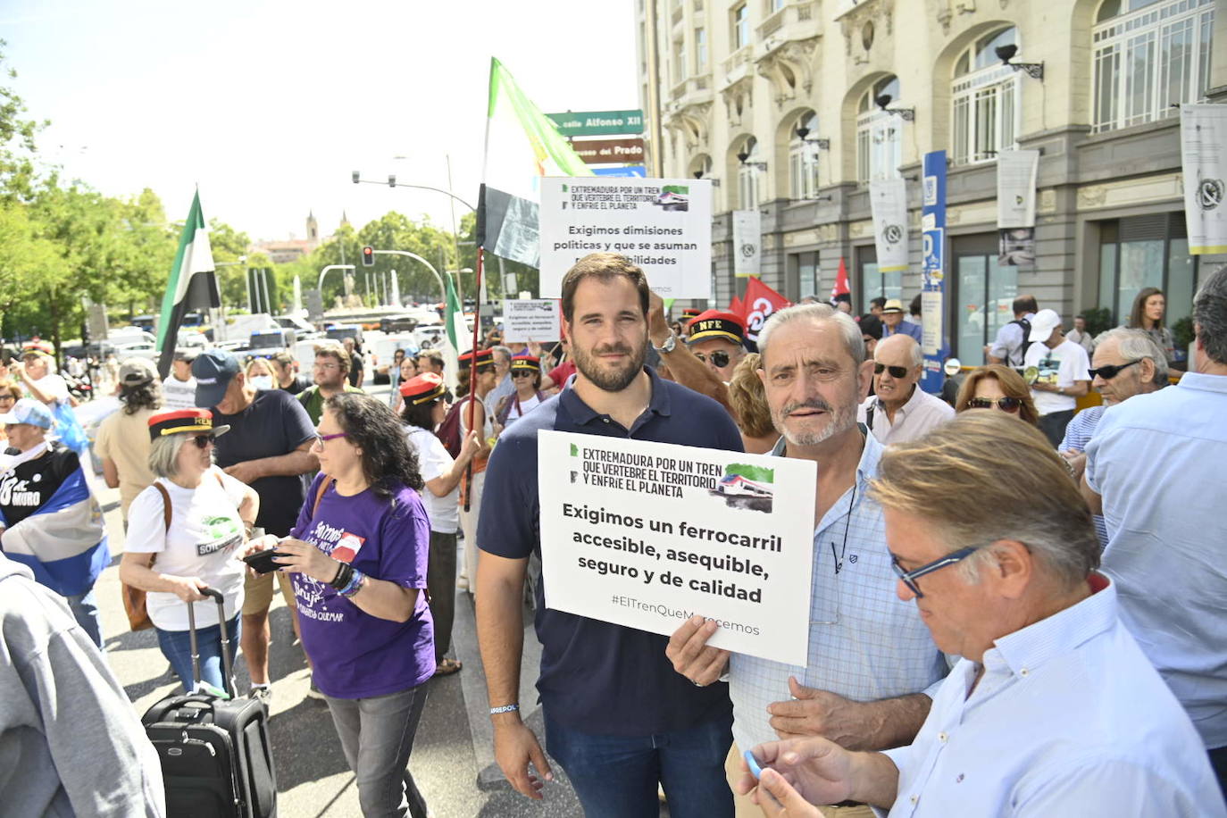 Fotos: La manifestación en Madrid por un tren digno para Extremadura