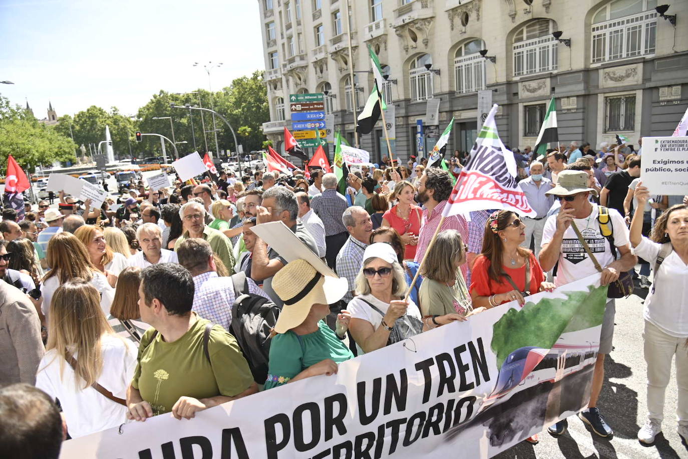 Fotos: La manifestación en Madrid por un tren digno para Extremadura