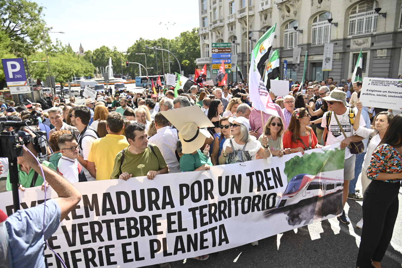 Fotos: La manifestación en Madrid por un tren digno para Extremadura