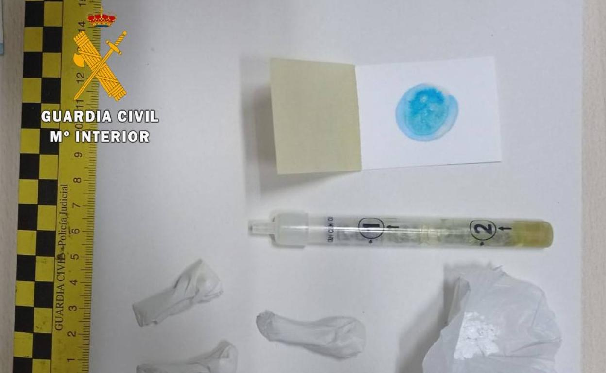 Cocaína intervenida al detenido en Arroyo de la Luz. 