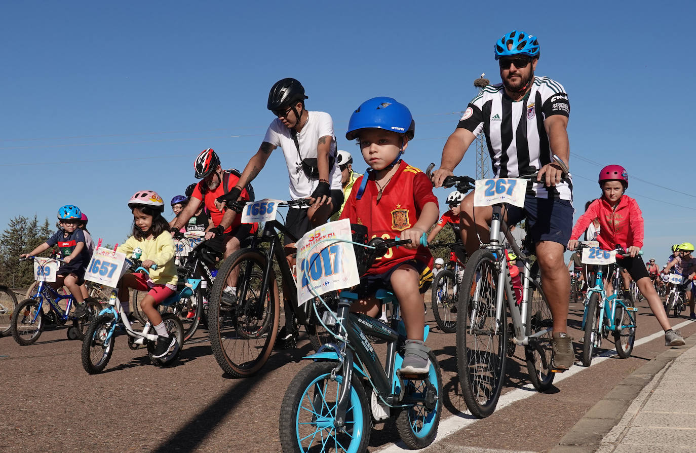 Fotos: Día de la bicicleta en Badajoz 2022