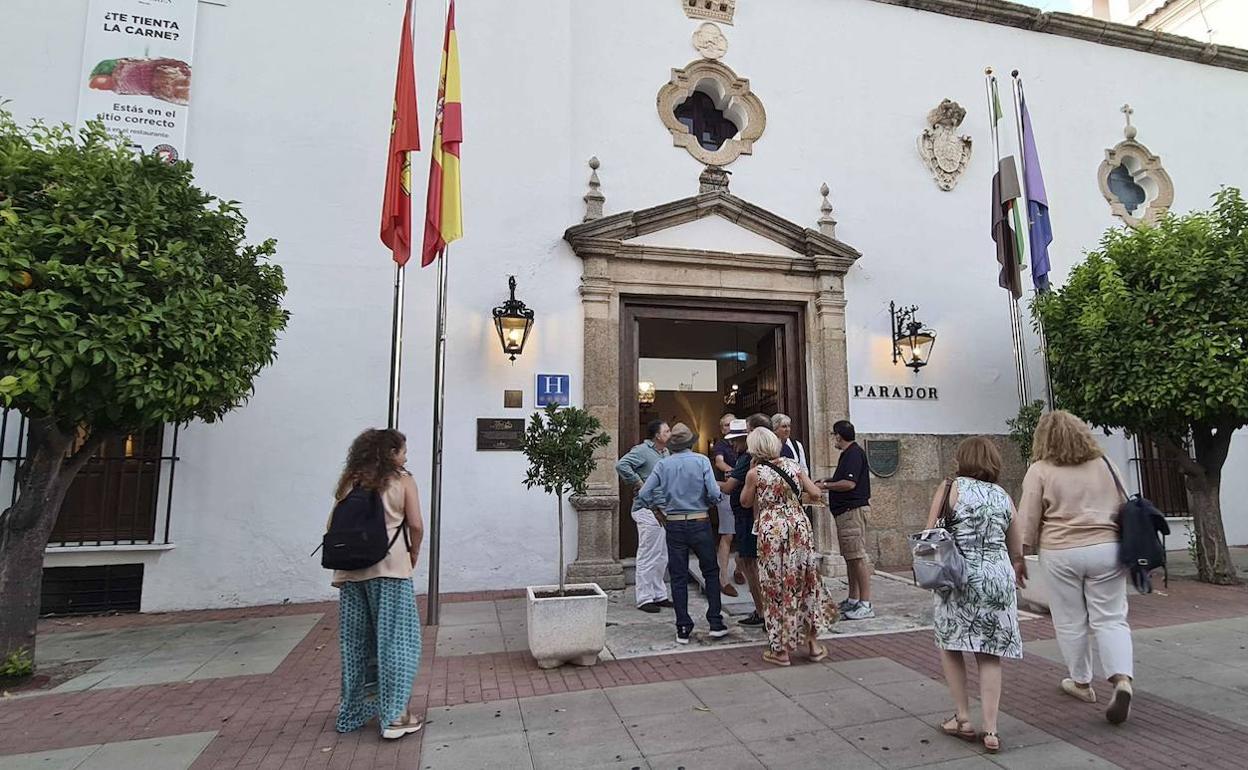 Fachada del Parador de Turismo de Mérida.