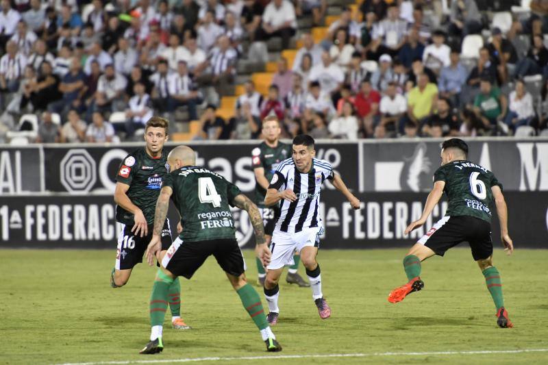 Fotos: Las mejores imágenes del Badajoz-Racing de Ferrol