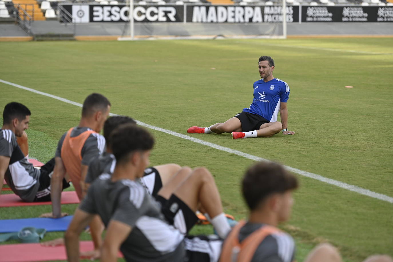 Fotos: Imágenes del entrenamiento del Badajoz