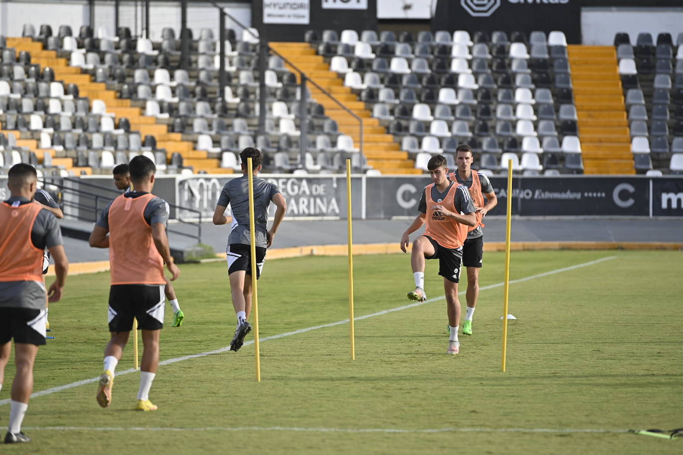 Fotos: Imágenes del entrenamiento del Badajoz