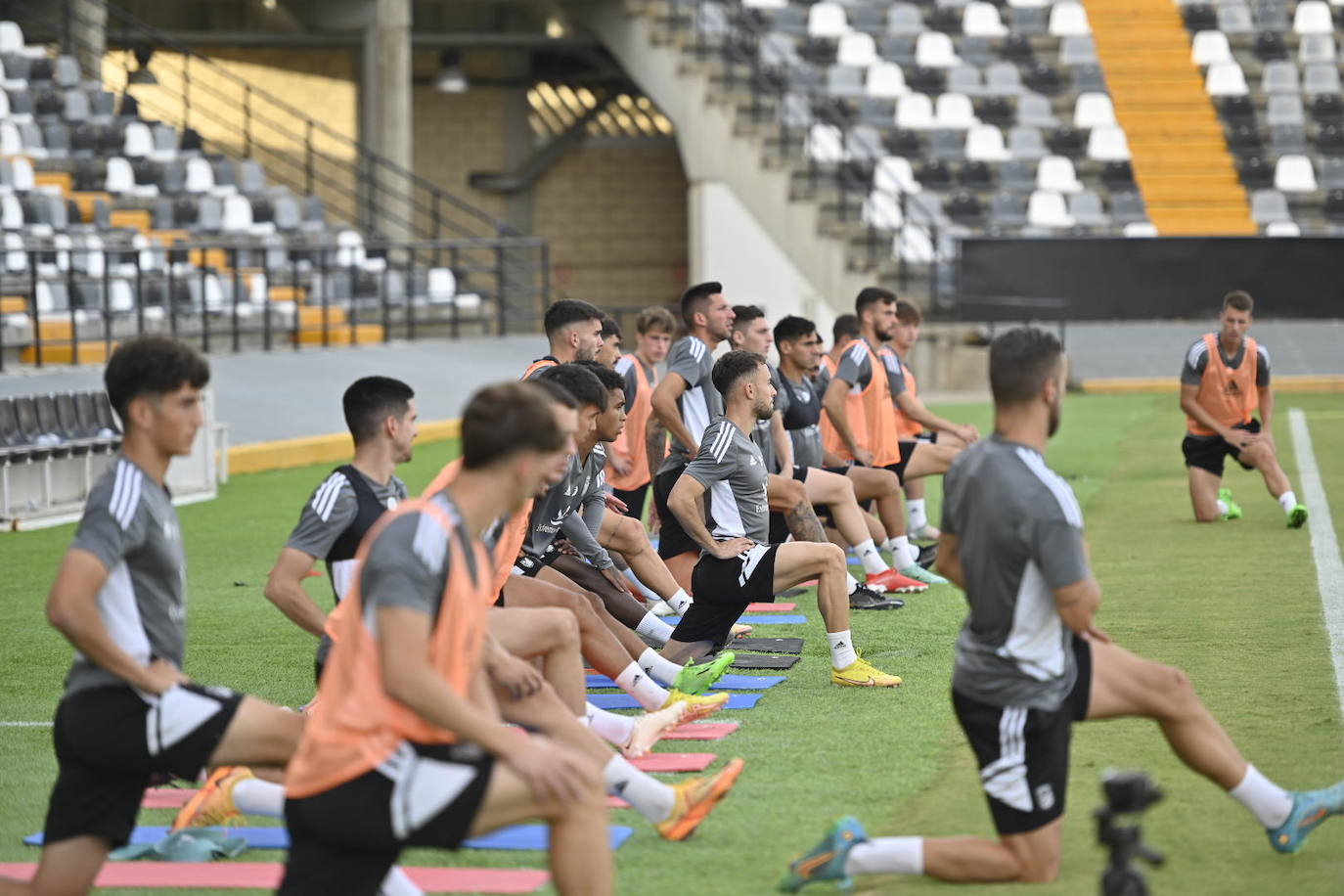 Fotos: Imágenes del entrenamiento del Badajoz