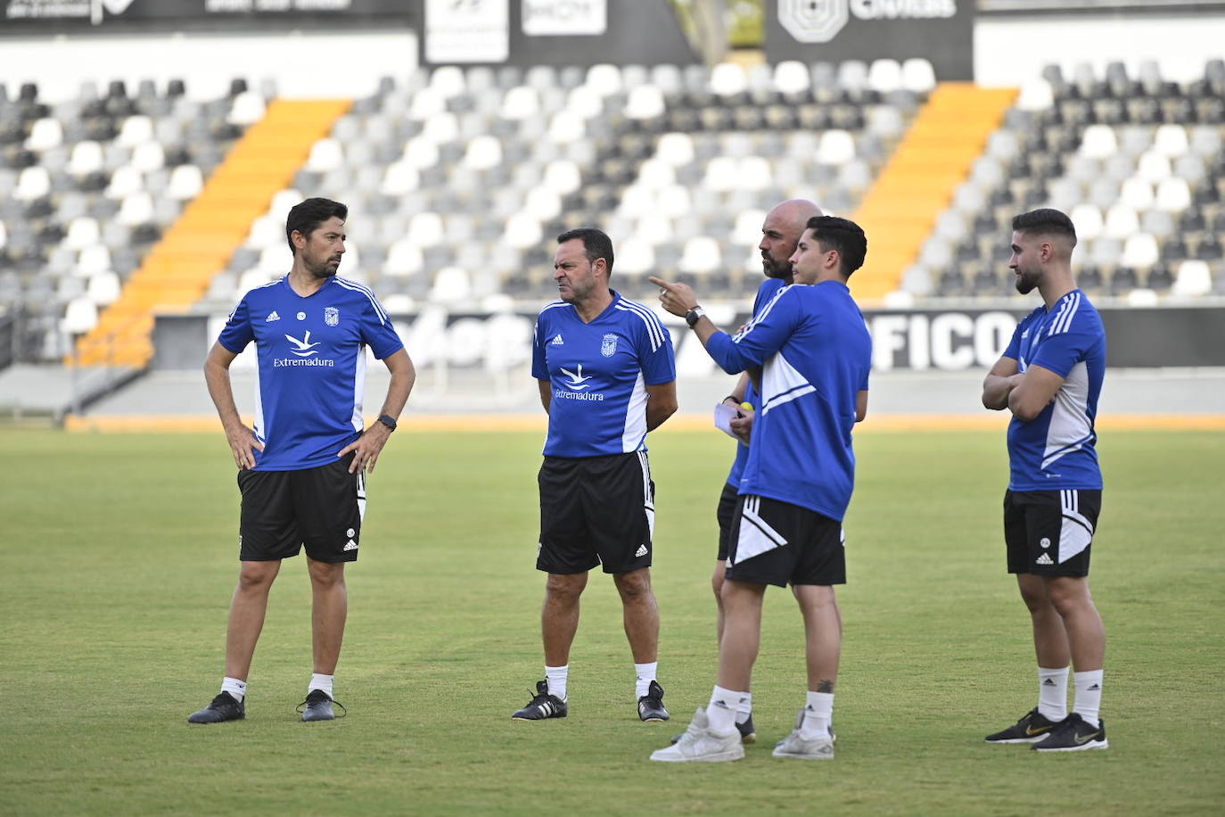 Fotos: Imágenes del entrenamiento del Badajoz