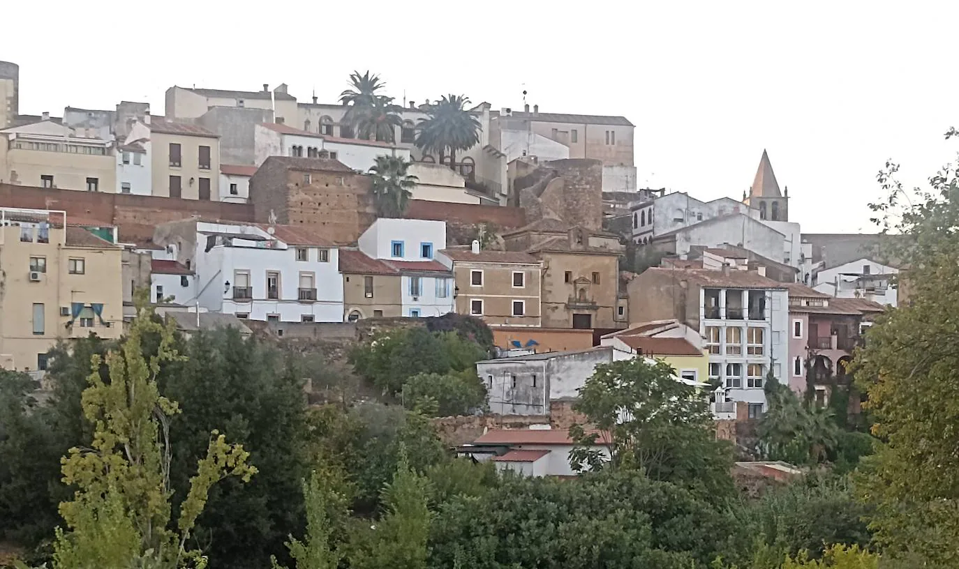 La misma parte de la ciudad de Cáceres en la actualidad.