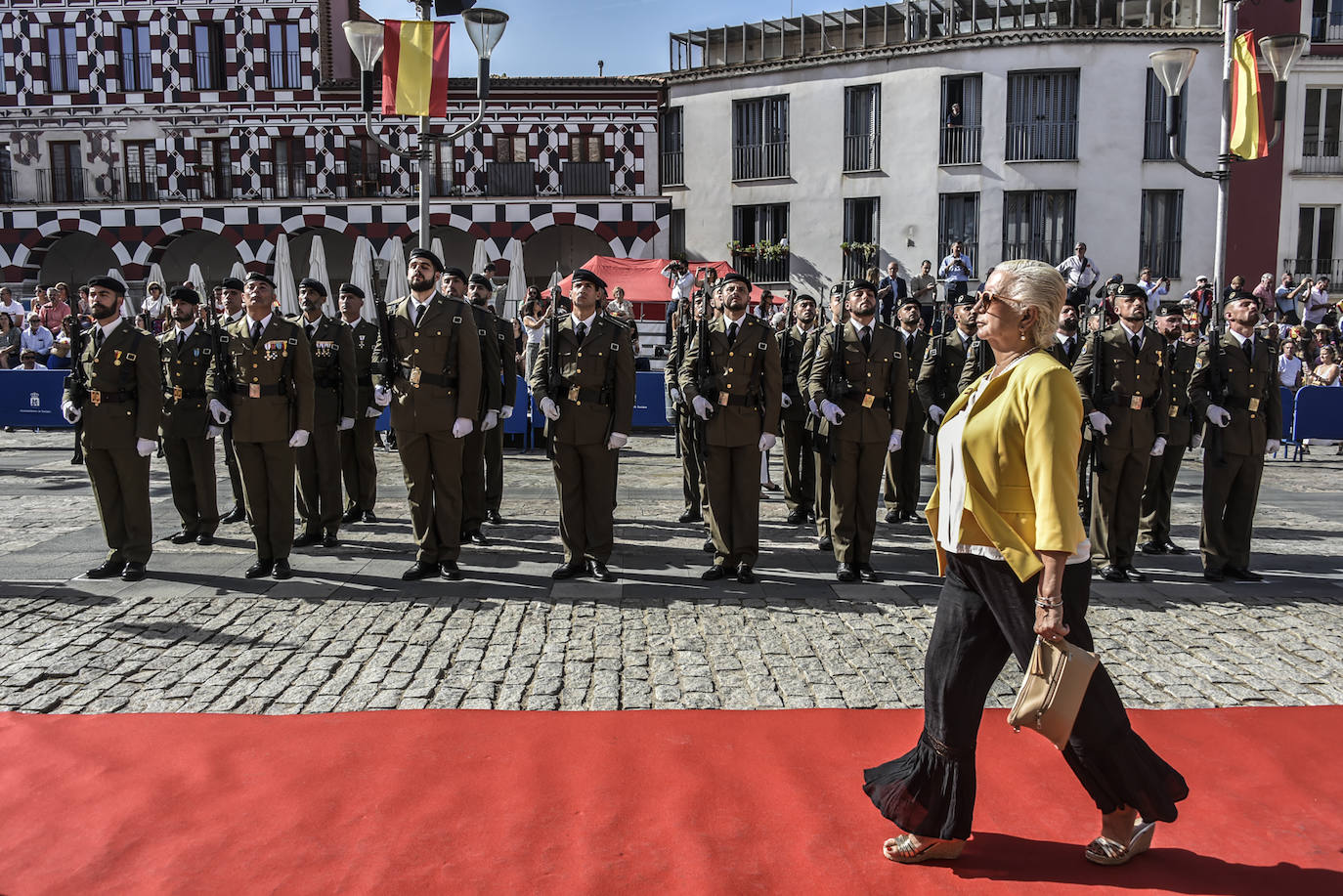 Fotos: La jura de bandera civil en Badajoz, en imágenes