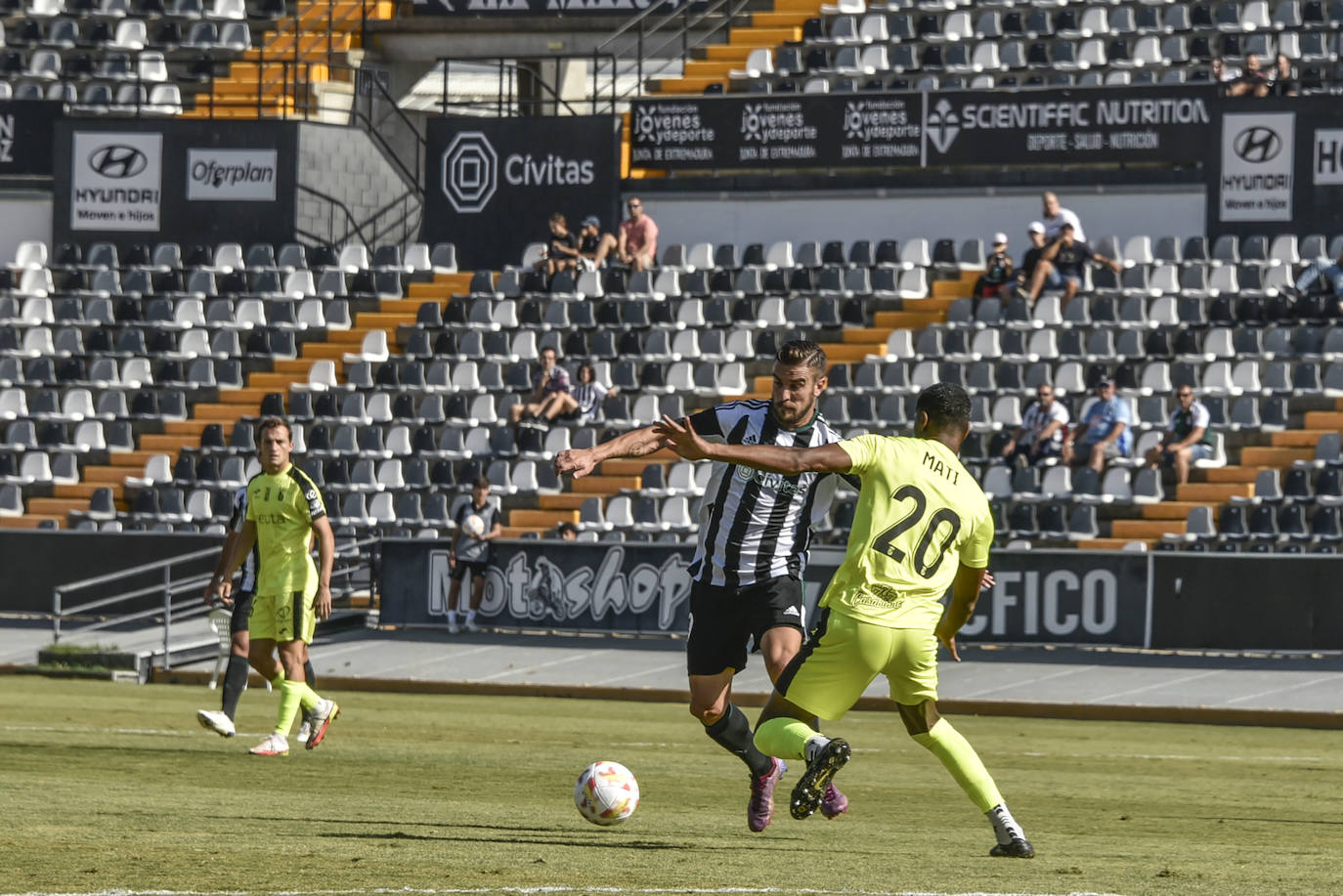 Fotos: El partido Badajoz-Ceuta, en imágenes