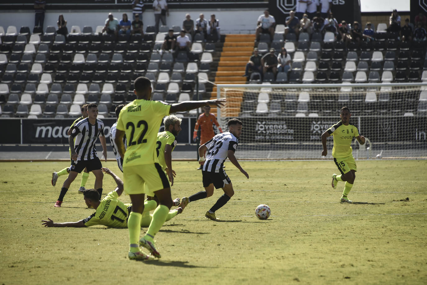 Fotos: El partido Badajoz-Ceuta, en imágenes