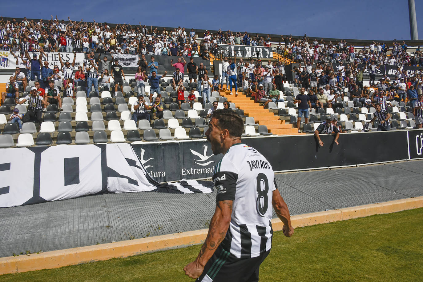 Fotos: El partido Badajoz-Ceuta, en imágenes