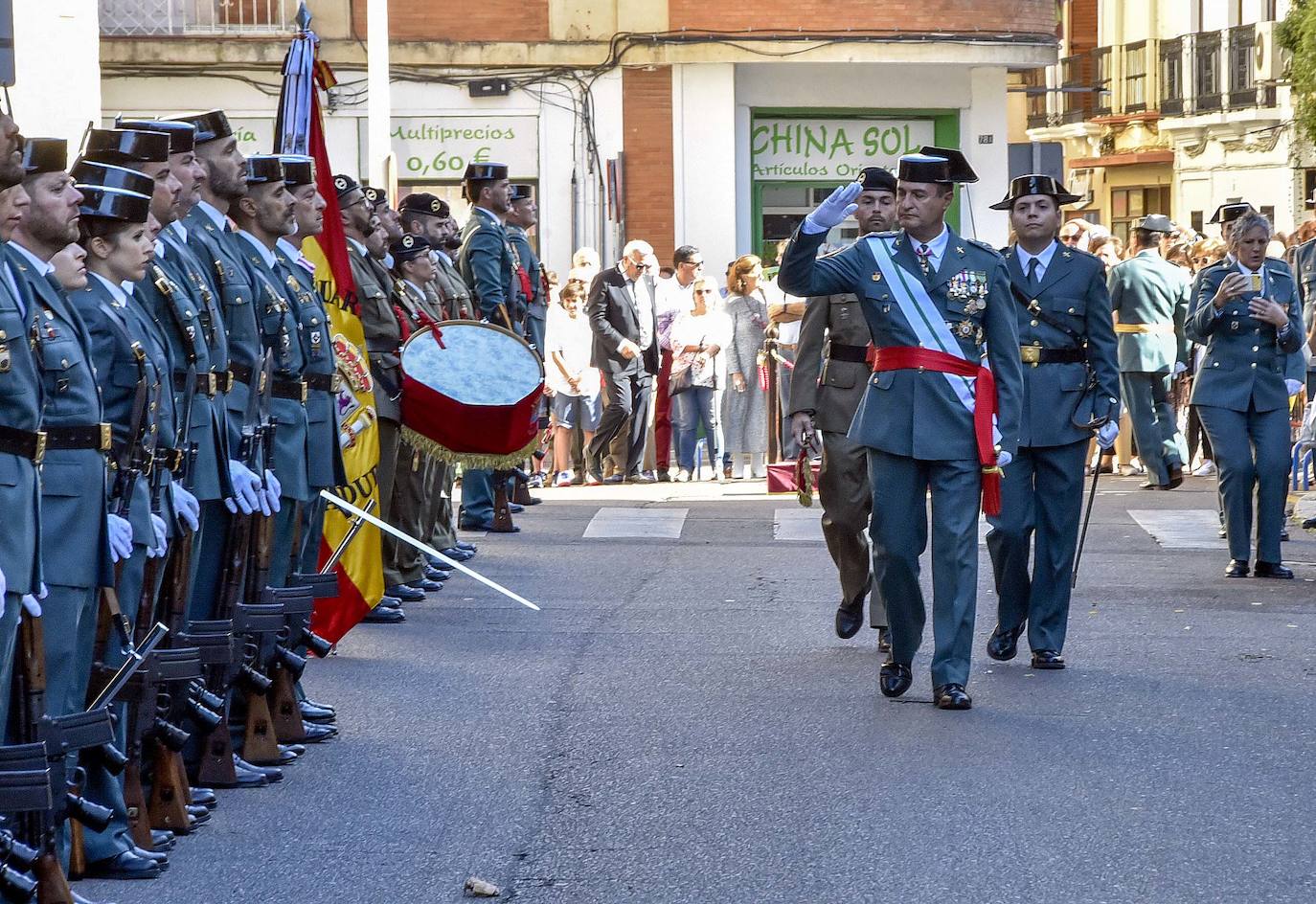 Fotos: Actos de la Guardia Civil en Badajoz para conmemorar el 12 de octubre