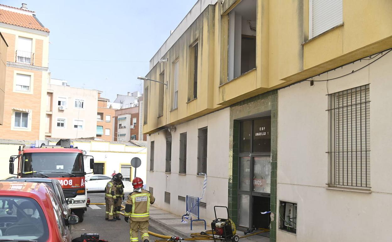 Edificio de San Roque propiedad de la Sareb en el que tuvieron que actuar los bomberos la semana pasada. 