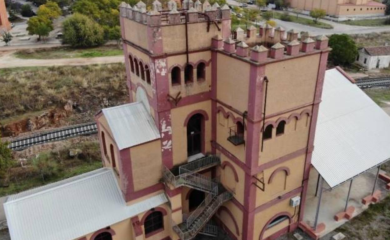 Deficiencias en revestimientos, cubierta y fachada, en una imagen del proyecto de Cultura. 