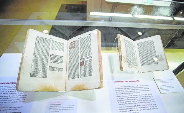 La muestra contiene obras como el incunable Vía Paradisi (derecha).