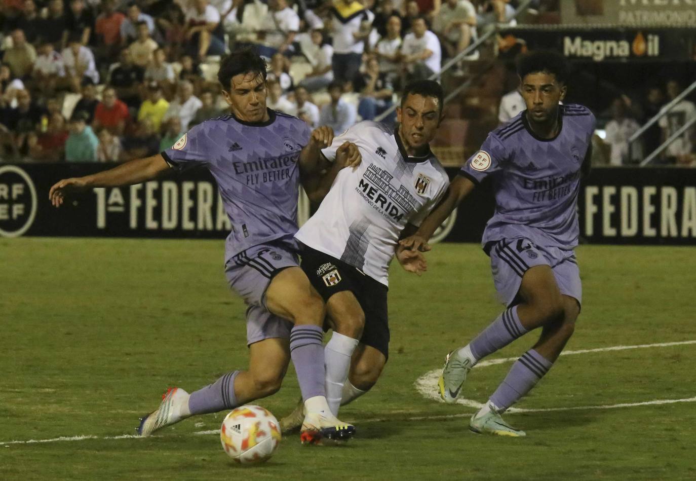 Fotos: Las mejores imágenes del Mérida-Real Madrid Castilla