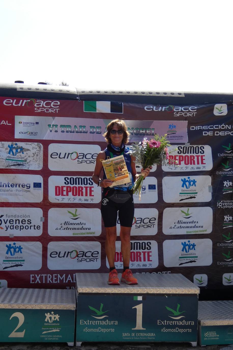 Más de un centenar de corredores participaron en las dos modalidades del trail que llevó de El Terrero a el castillo de Miraflores. 