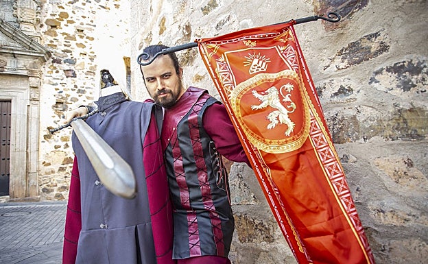 Diego Real, caracterizado de Lannister, participará en las rutas teatralizadas por la parte antigua. 