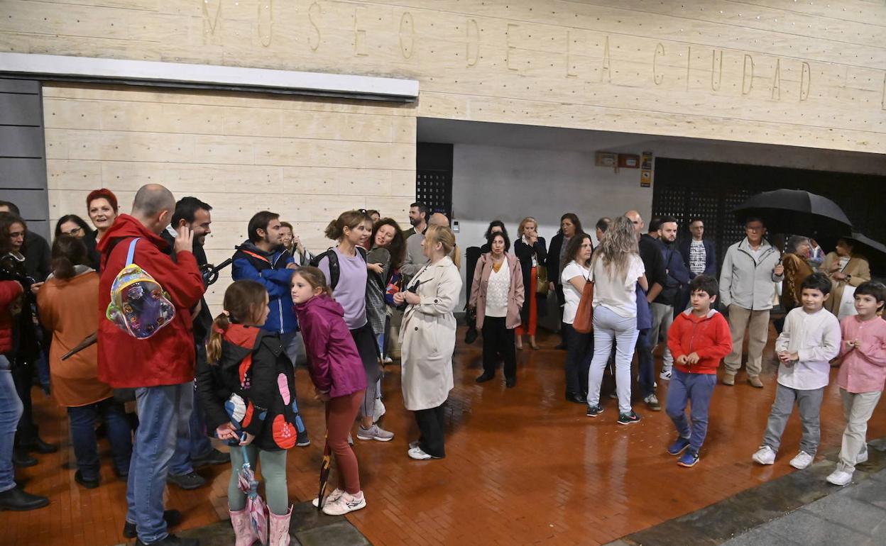 La manifestación en la plaza de Santa María.