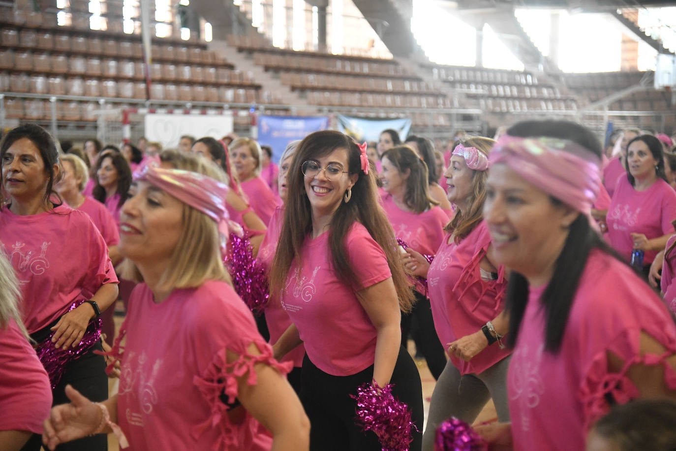 Fotos: Zumba contra el cáncer de mama en Badajoz