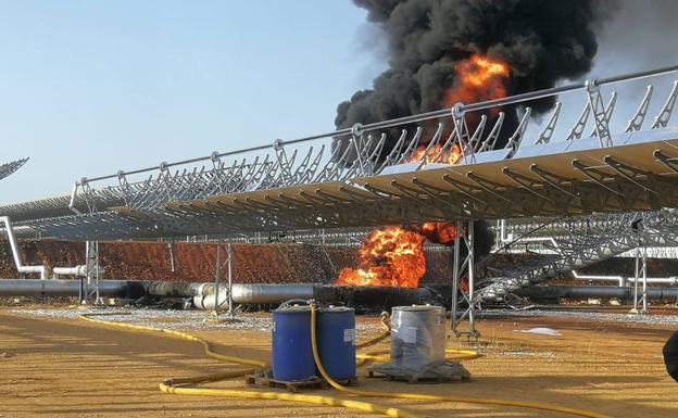 Fuego registrado en una planta termosolar de Talarrubias en julio. 