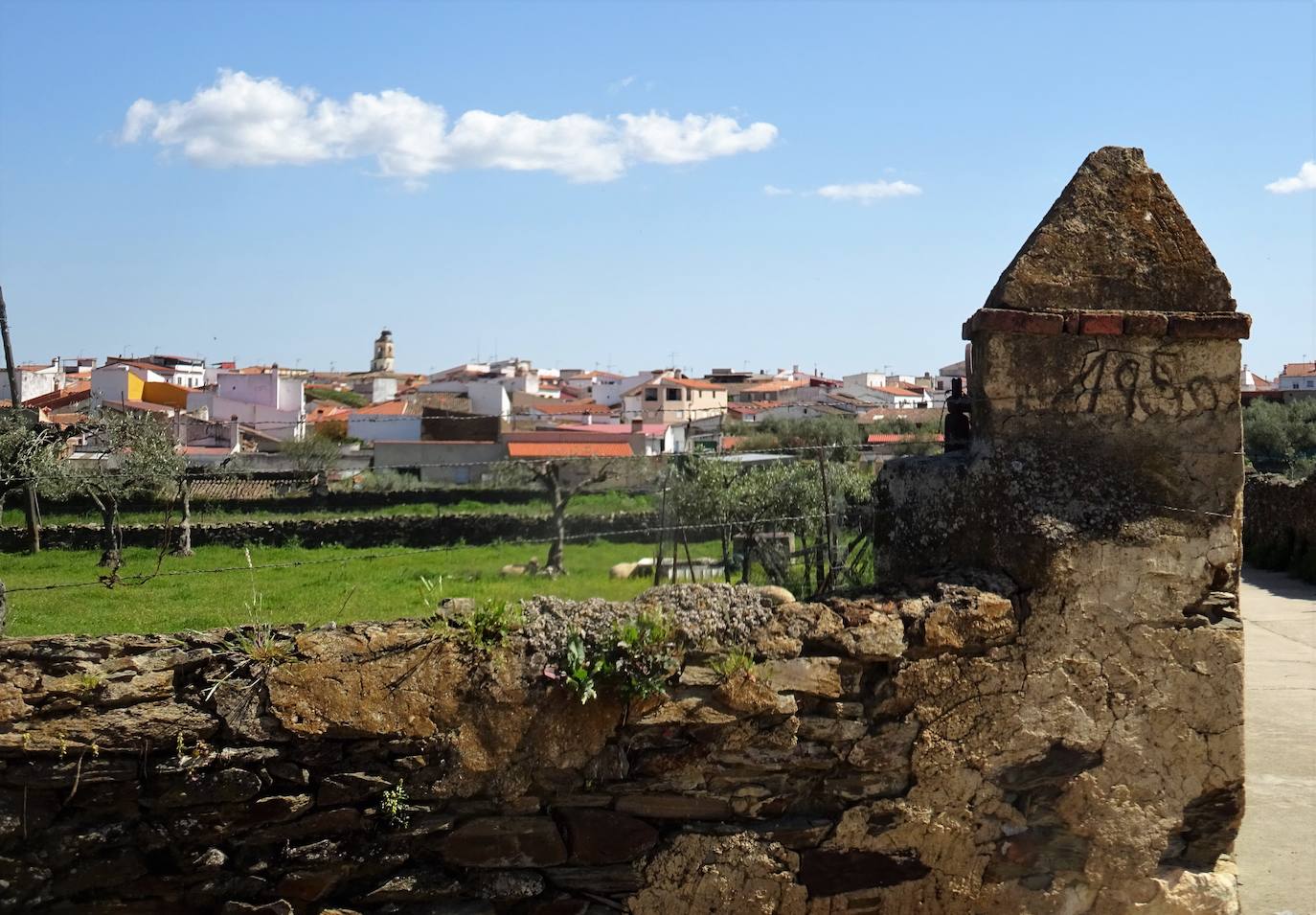 Entrada a La Cumbre, localidad de la que era el cabrerillo Juanito.