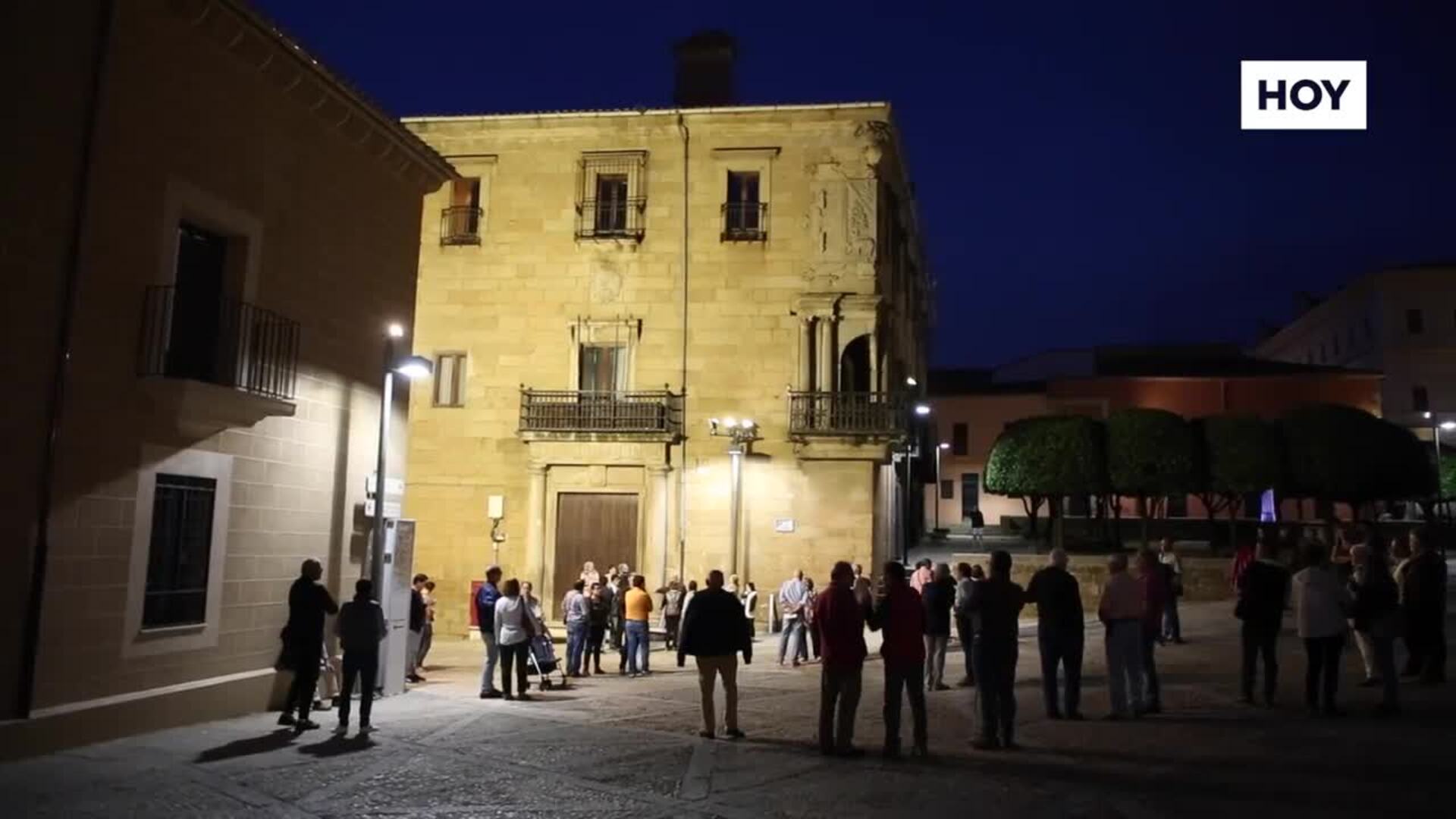 Protesta en Plasencia por la Casa del Deán «Nuestro patrimonio no se toca, vamos a parar su uso privado»