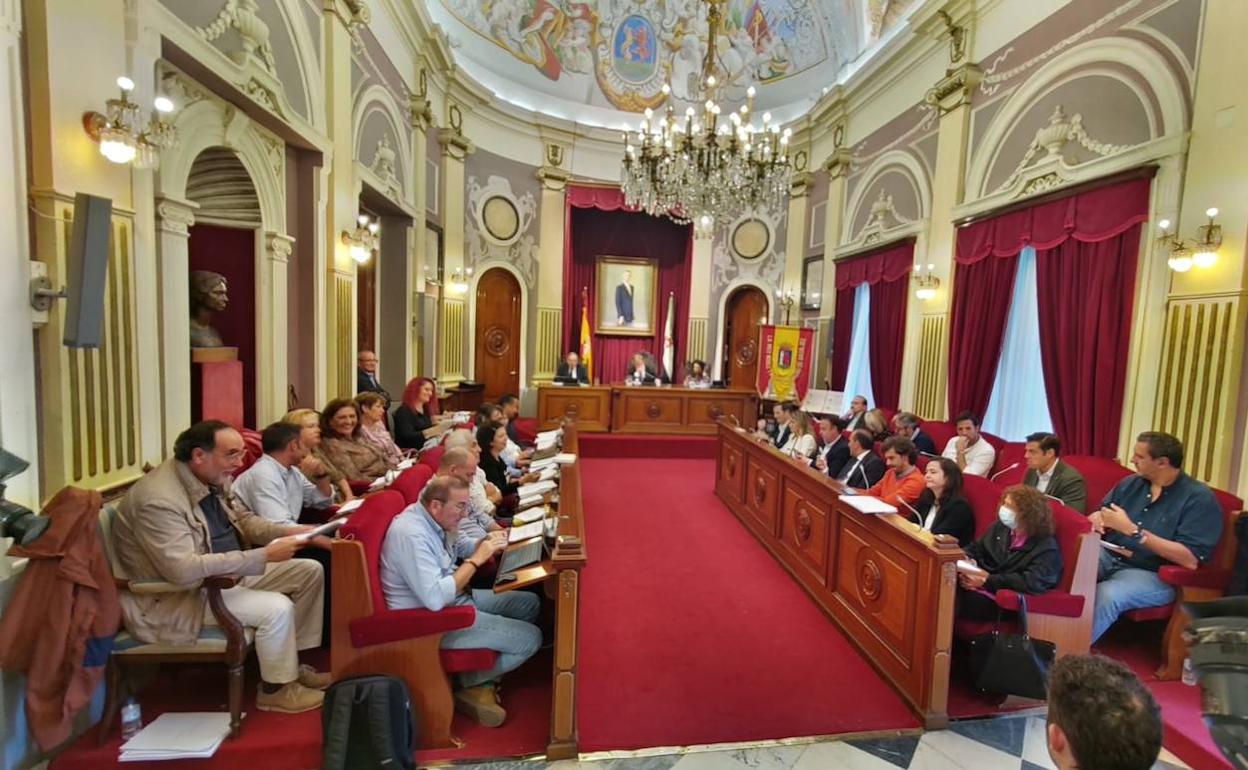 Badajoz seguirá sin bandera