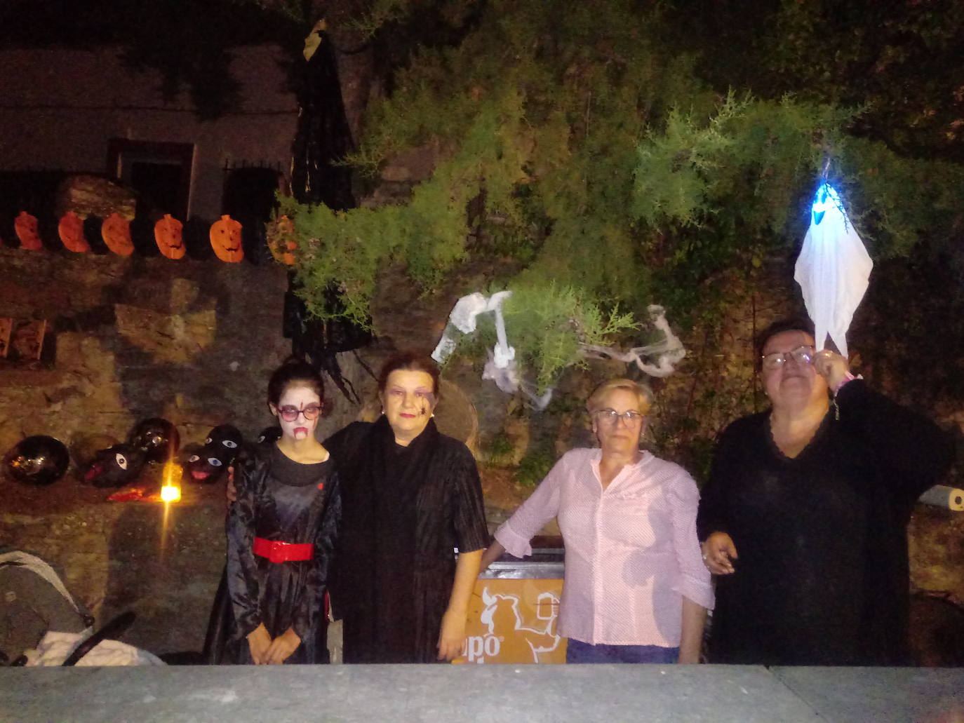 La calle Venero y su entorno acogieron las activiadades de 'Noche de Ánimas' 2022. 