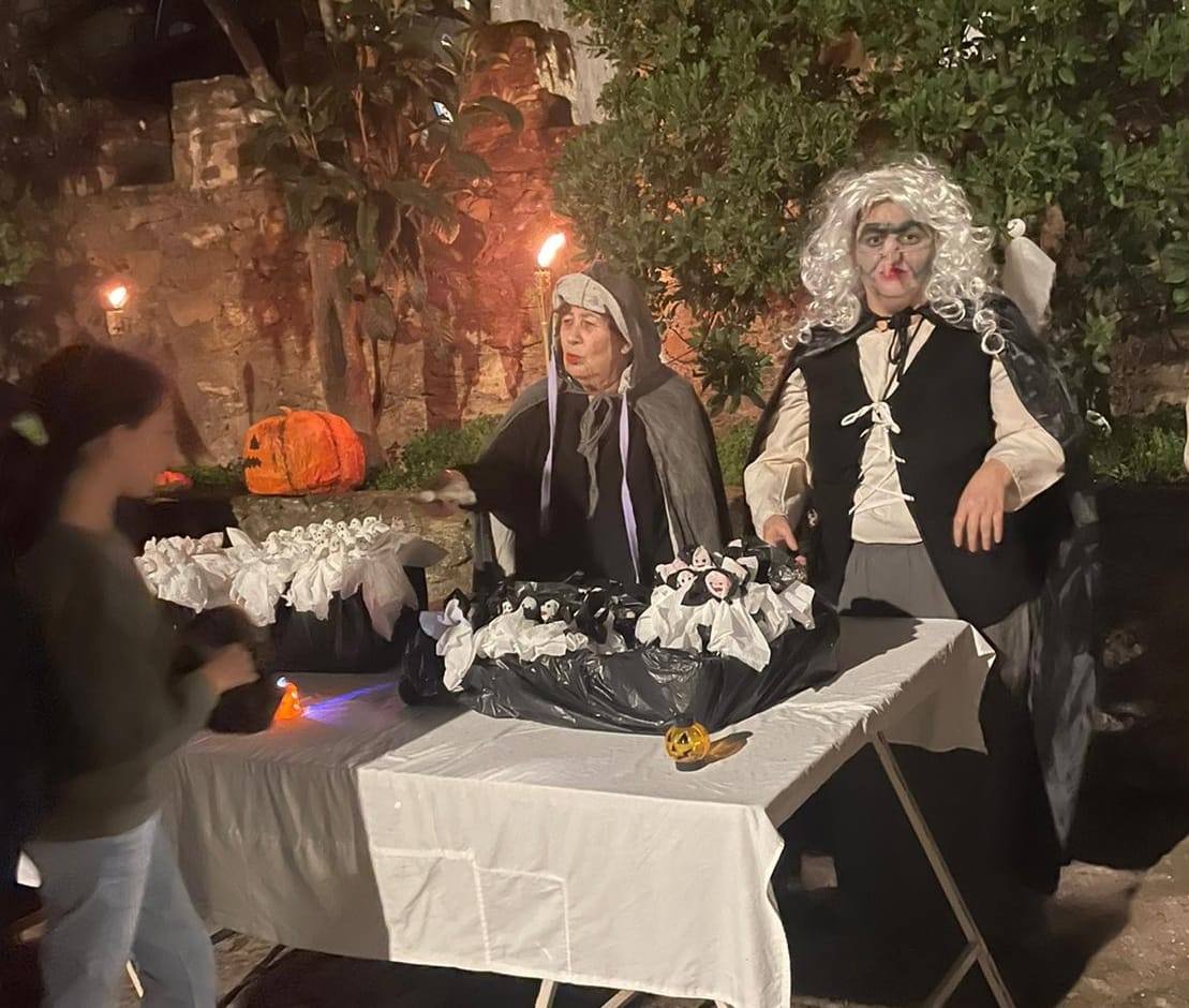 La calle Venero y su entorno acogieron las activiadades de 'Noche de Ánimas' 2022. 