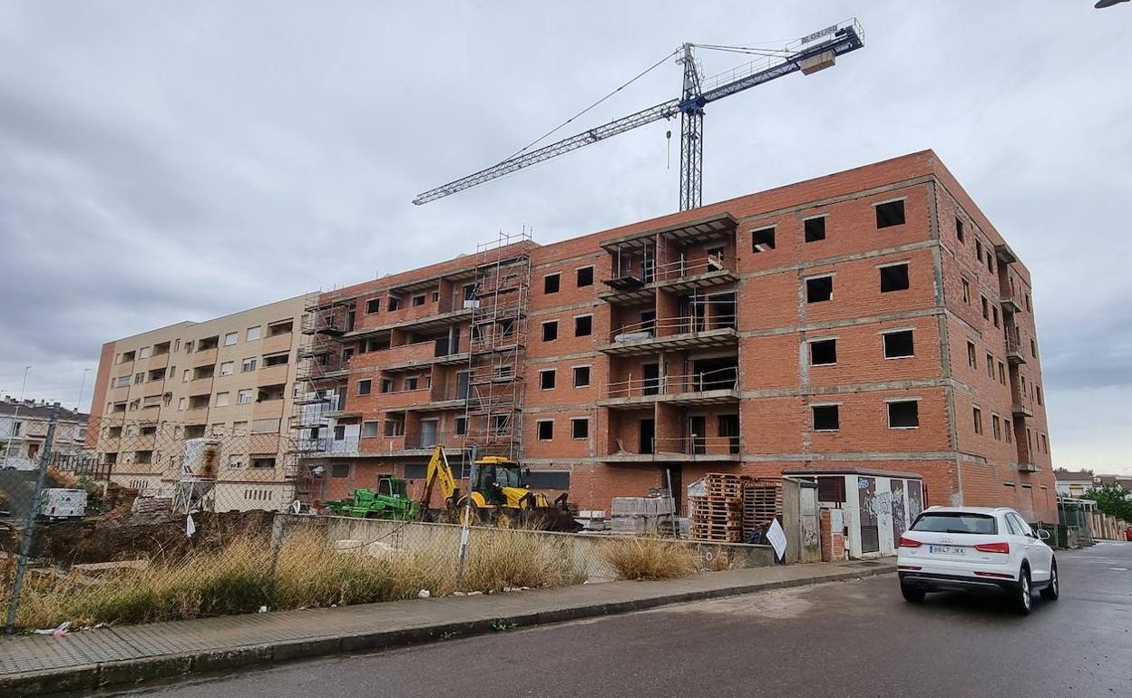 Bloque de viviendas en construcción en Mérida. 