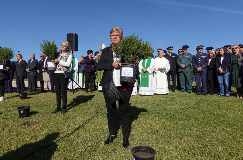 Fotos: Homenaje a las víctimas de la riada de Badajoz
