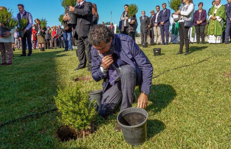 Fotos: Homenaje a las víctimas de la riada de Badajoz